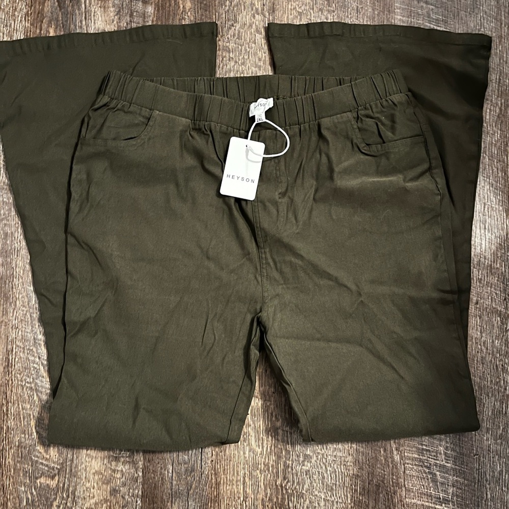 HEYSON Elastic waist flare army green pants. Size 2XL